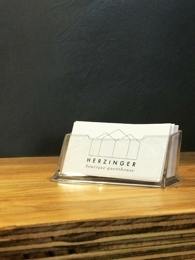 Herzinger Boutique Guesthouse Klein Windhoek Екстериор снимка